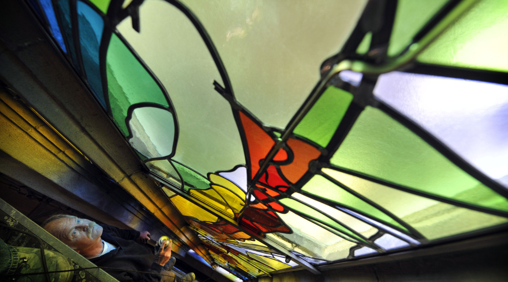 Het Thomas More-raam in de Christoffelkathedraal in Roermond | Atelier Galerie Annemiek Punt Ootmarsum Glas & Schilder Kunst