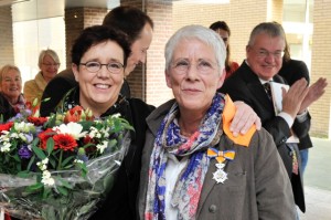 Astrid Vroemisse & Annemiek Punt bij de opening van de tentoonstelling 'Passie in Glas'