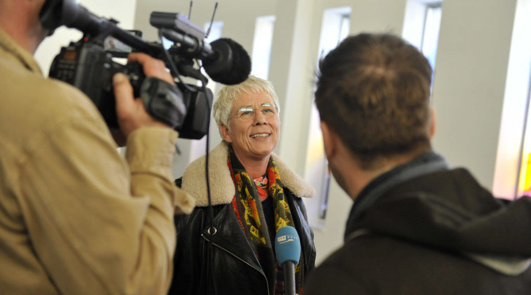 Interview met Annemiek bij 'De Amandelboom' in Kampen | Atelier Galerie Annemiek Punt Ootmarsum, Glaskunst en Schilderkunst