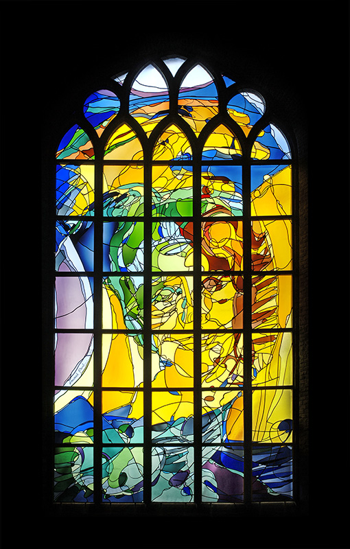 'De opwekking van het dochtertje van Jaïrus' in de Nieuwe Kerk in Delft - Glaskunst van Annemiek Punt in Ootmarsum