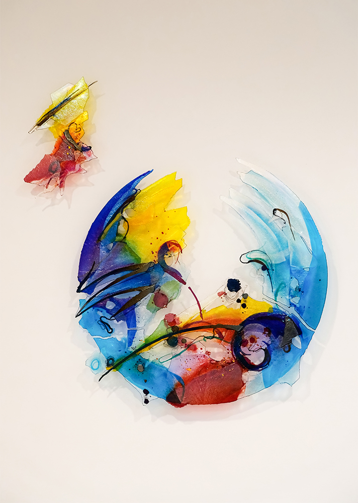 Expressief wandkunstwerk Trebbe in Enschede - Glaskunst van Annemiek Punt in Ootmarsum