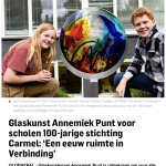 'Glaskunst Annemiek Punt voor scholen 100-jarige stichting Carmel' - Glaskunst en schilderkunst van Annemiek Punt in Ootmarsum